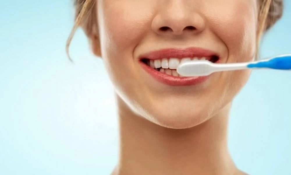 Τι θα συνέβαινε αν δεν πλένετε καθόλου τα δόντια σας για 5 ολόκληρες ημέρες; (βίντεο)